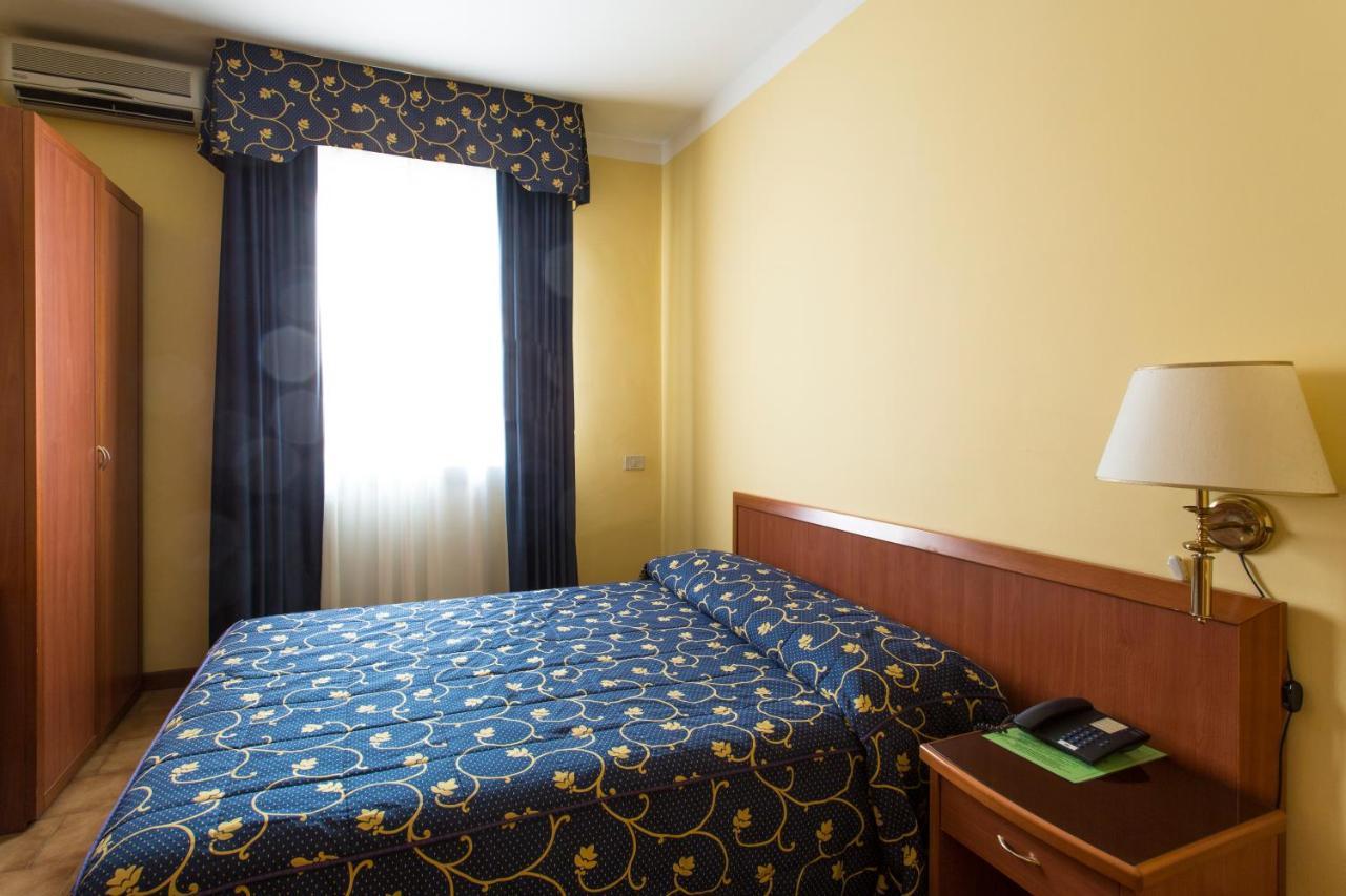 Hotel Ristorante Paladini Каризио Экстерьер фото